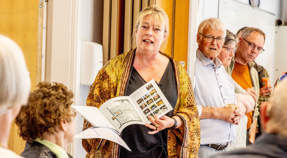 Museumsdirektør Ulla Schaltz fra Museum Lolland-Falster ved 100-års jubilæet for Nordre Kirkegård