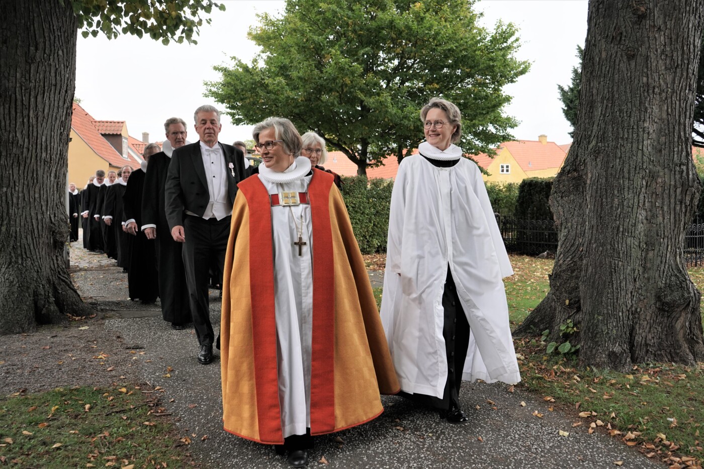 Procession2.jpg
