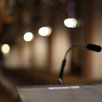 microphone-6616552_1280.jpg