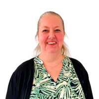 Helene Ellen Grube-artguru Hvid.jpg