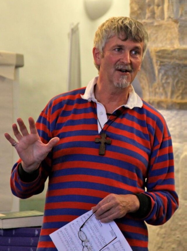 Liturgi-640x857.jpg