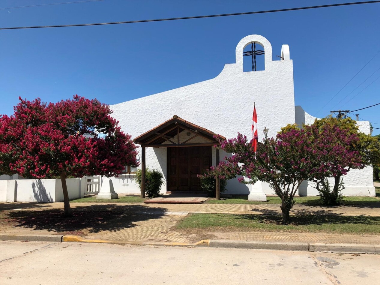 La Dulce kirke.jpg